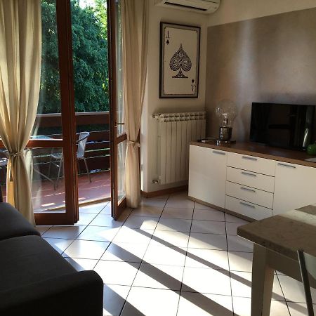 Antonellagardalake Desenzano del Garda Kültér fotó